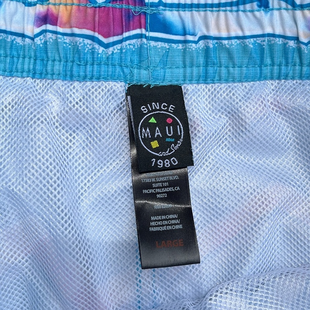 Maui and Sons NWT Blue and Pink Zigzag pool Shorts size Large - Picture 2 of 6